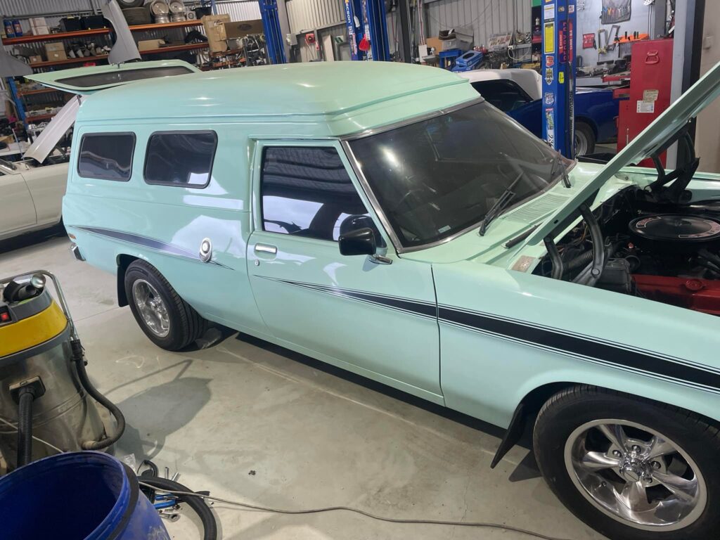 Aus Auto Air Conditioning custom kit classic cars Holden Panel Van