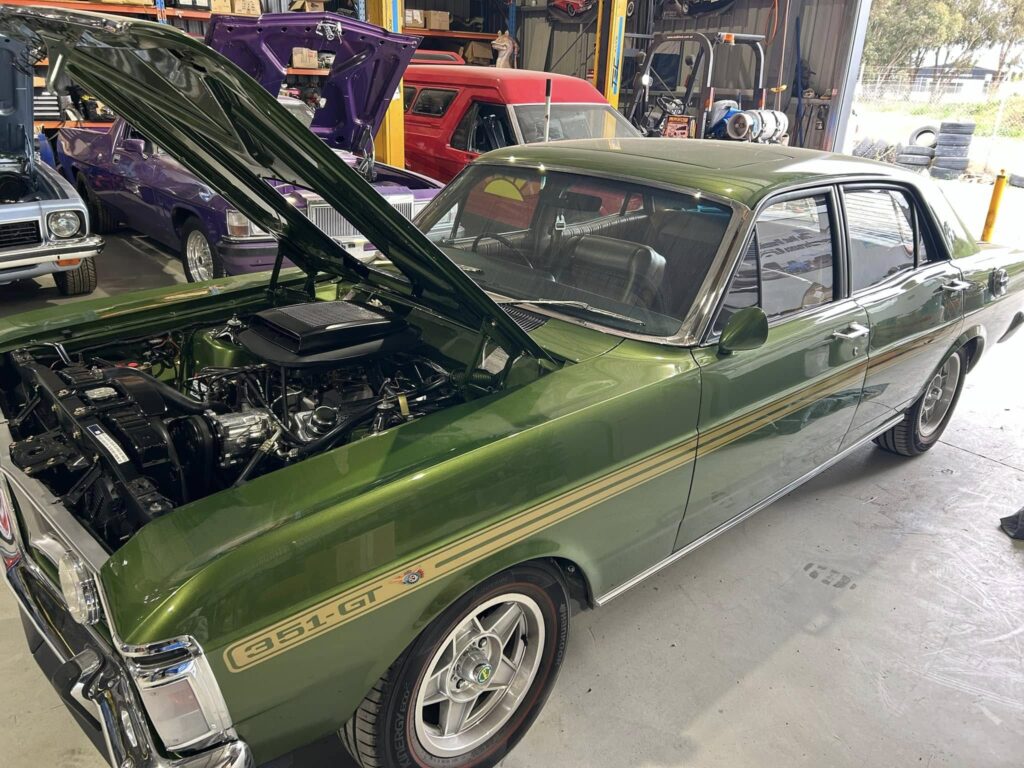 Aus Auto Air Conditioning custom kit 351 Ford GT