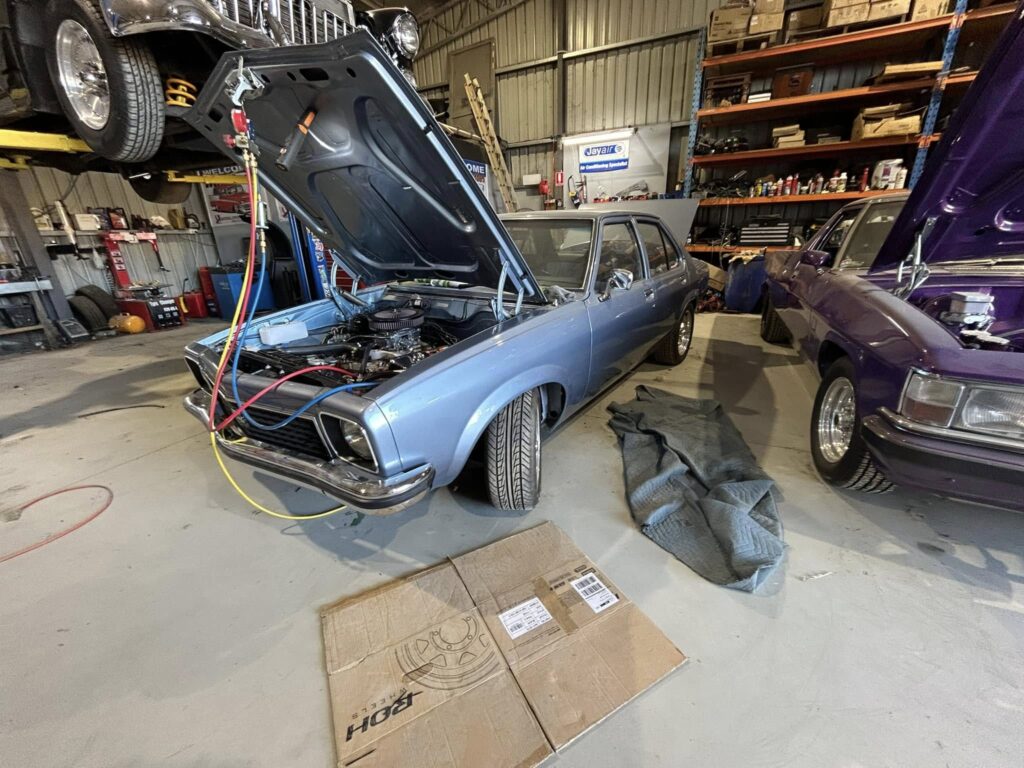 Aus Auto Air Conditioning custom kit classic cars
