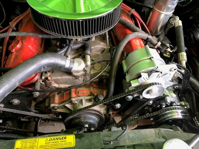HOLDENV83